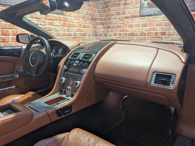 Aston Martin Db9 image 7