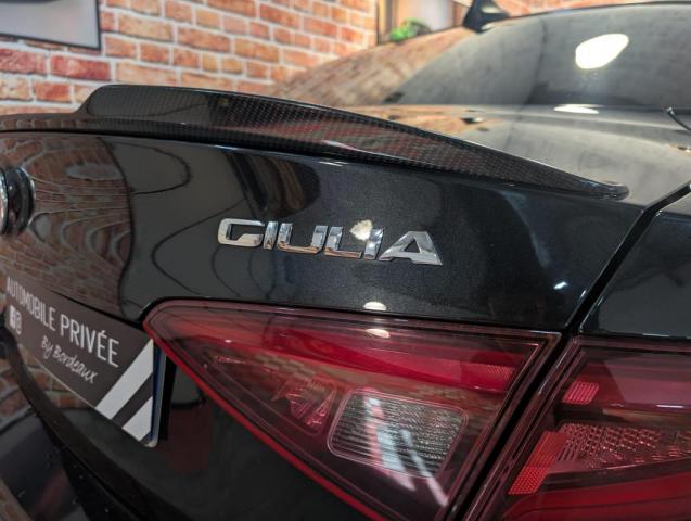 Alfa Romeo Giulia image 2