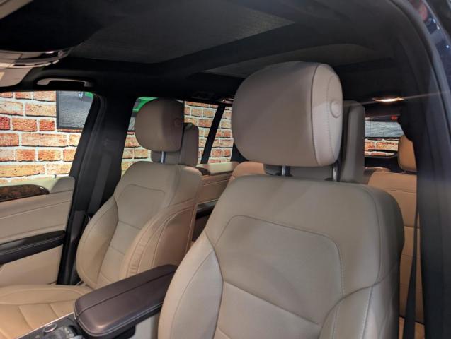 Mercedes Benz Gls image 3