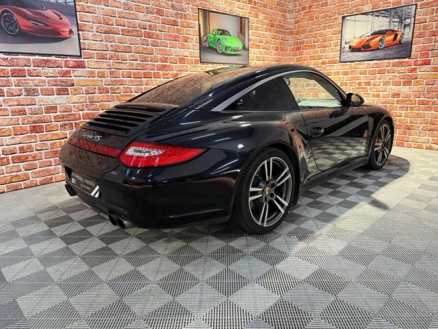 Porsche 911 image 2