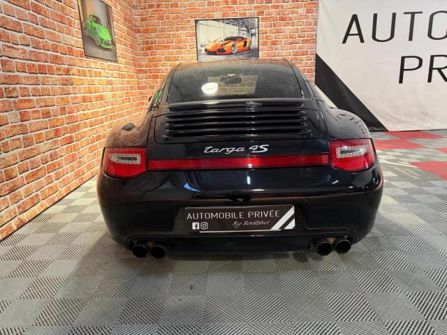 Porsche 911 image 6