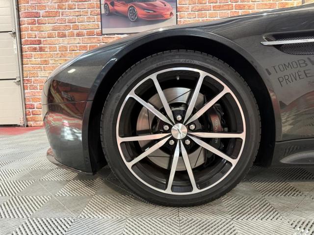 Aston Martin V8 Vantage image 6