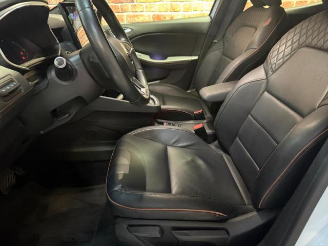 Renault Clio image 8