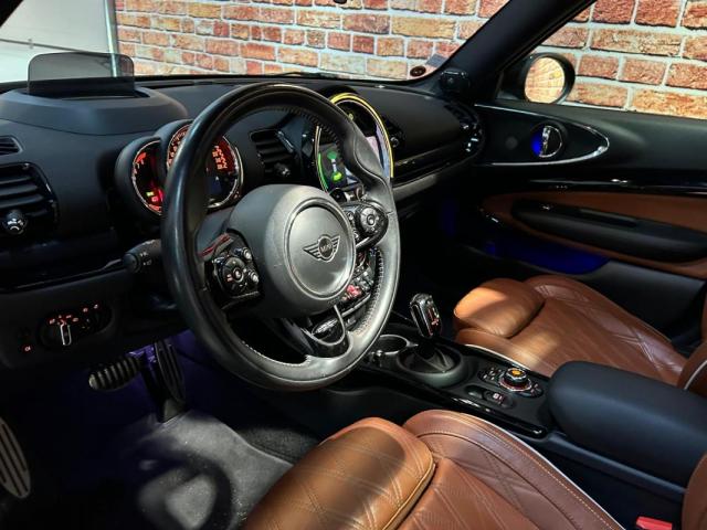 Mini Clubman image 1