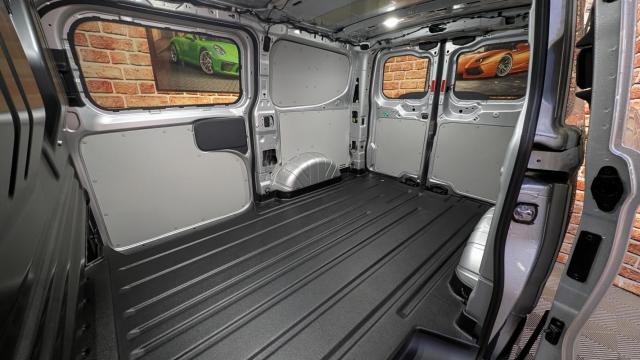 Ford Transit Custom image 6