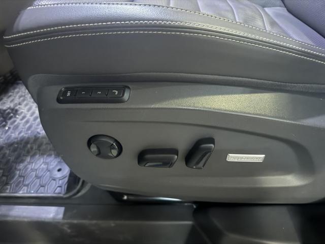 Volkswagen Multivan image 5