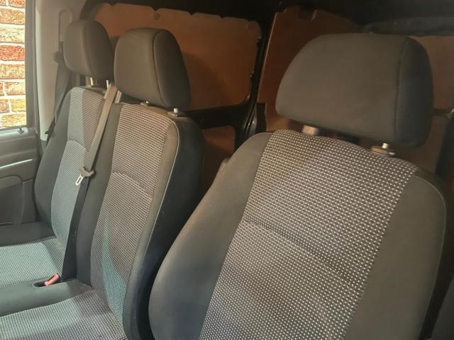 Mercedes Benz Vito Mixto image 3