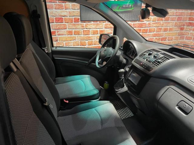 Mercedes Benz Vito Mixto image 4