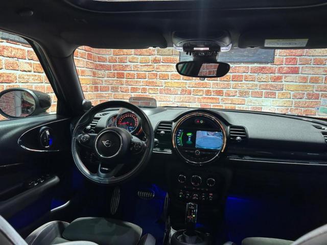 Mini Clubman image 9
