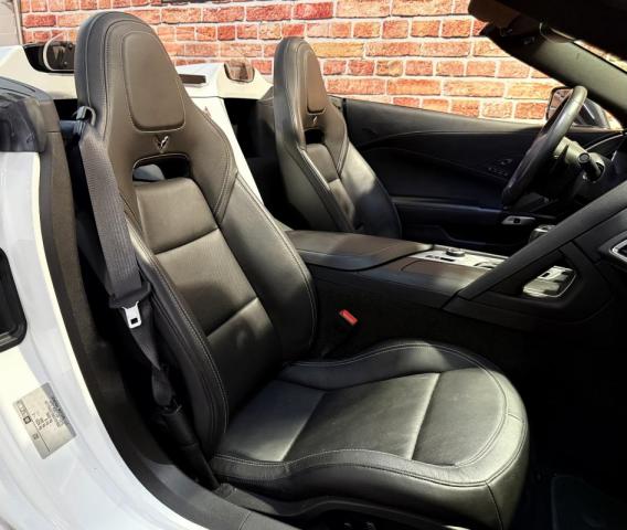 Chevrolet Corvette image 8