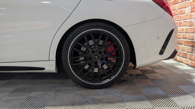 Mercedes Benz Cla image 8