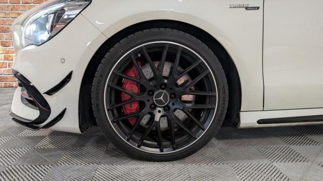 Mercedes Benz Cla image 9