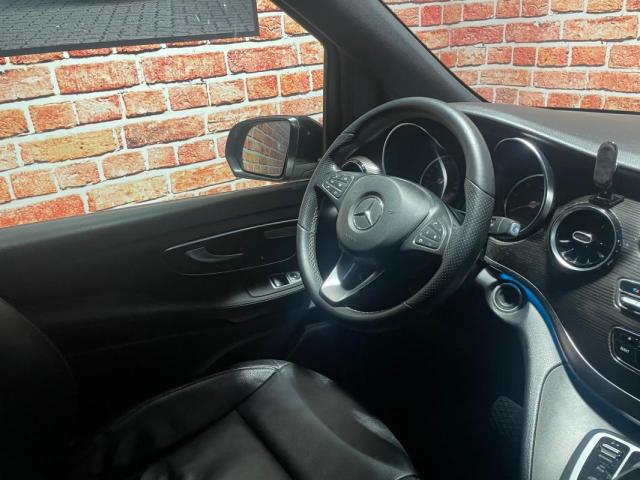 Mercedes Benz V 250 image 3