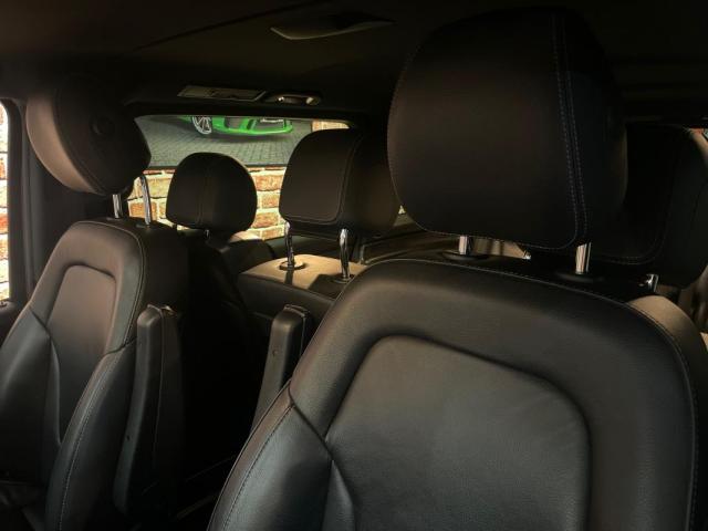 Mercedes Benz V 250 image 6