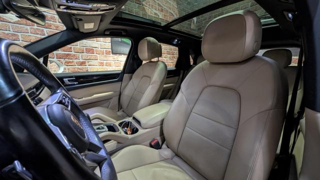 Porsche Cayenne image 8