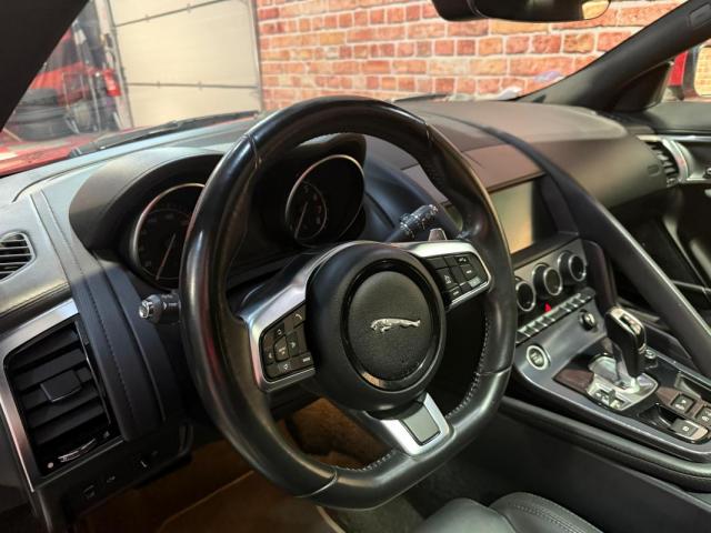 Jaguar F-Type image 3