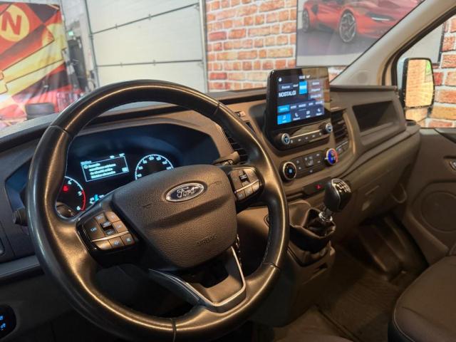 Ford Transit Custom image 1