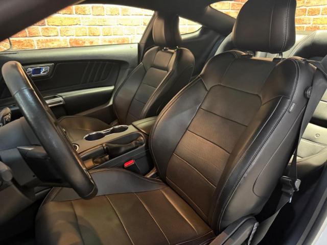 Ford Mustang image 5