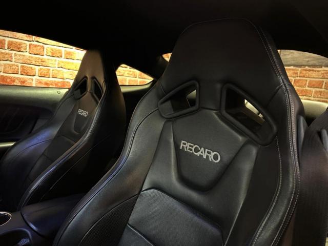 Ford Mustang image 4