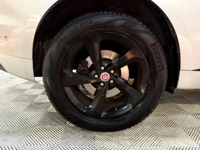 Jaguar F-Pace image 9