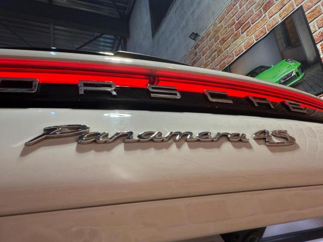 Porsche Panamera image 3