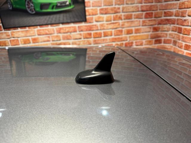 Volkswagen Golf R image 1