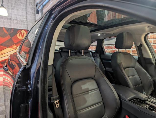 Jaguar F-Pace image 5