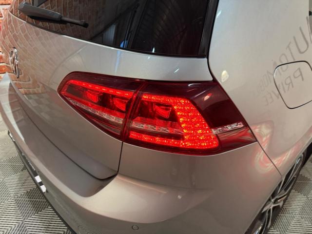 Volkswagen Golf image 2