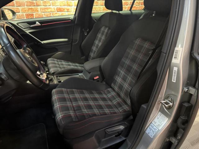 Volkswagen Golf image 1