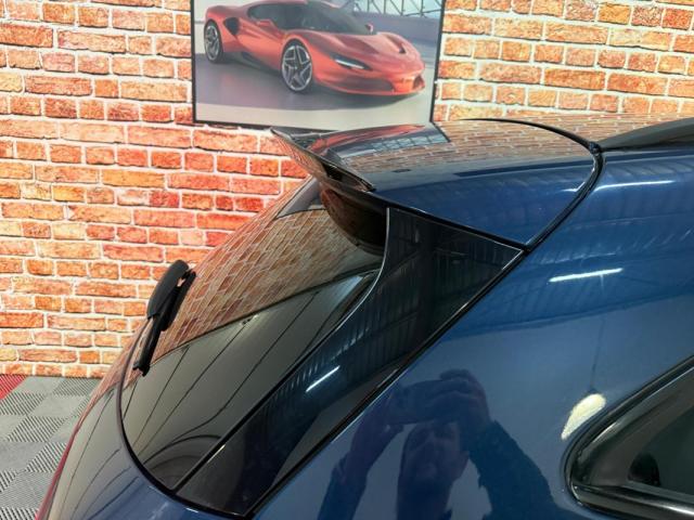 Mercedes Benz Gla image 5