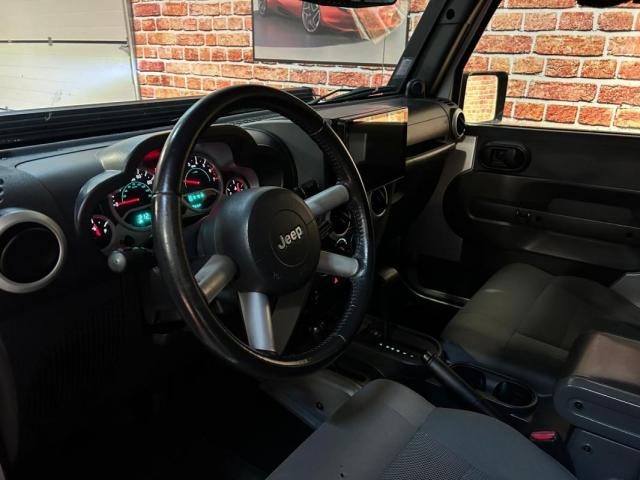 Jeep Wrangler image 8