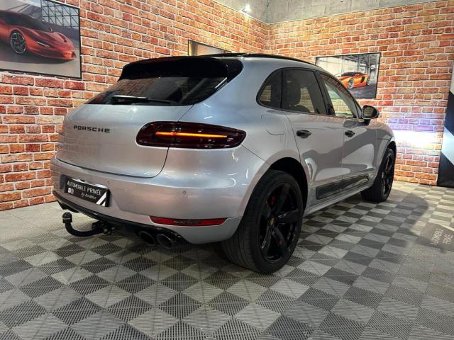 Porsche Macan image 9