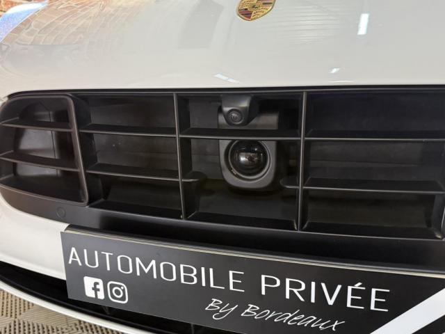 Porsche Macan image 2