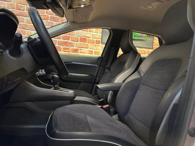 Renault Captur image 8