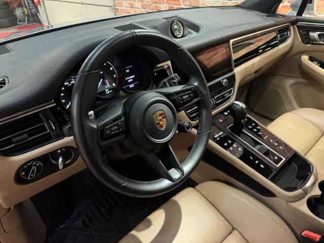 Porsche Macan image 1
