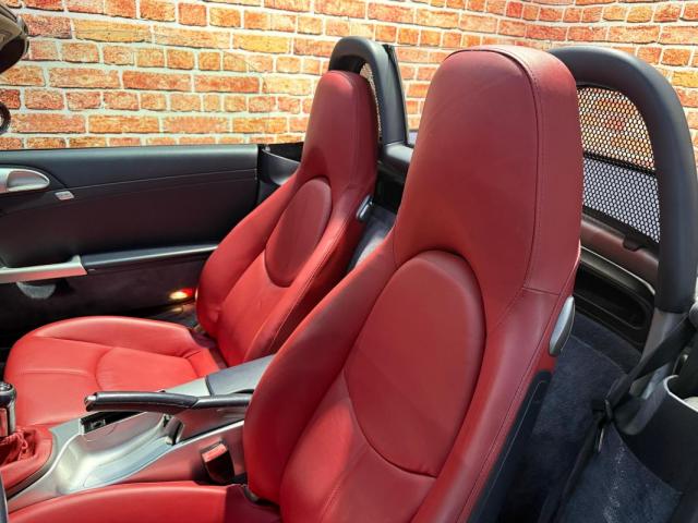 Porsche Boxster image 4
