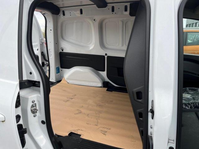 Nissan Townstar image 3