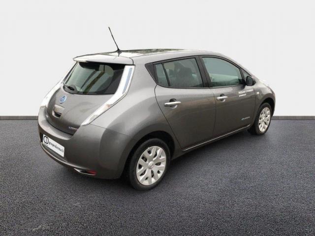 Nissan Leaf image 2