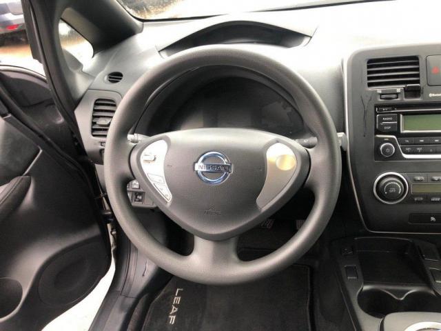 Nissan Leaf image 5