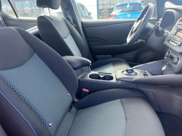 Nissan Leaf image 9