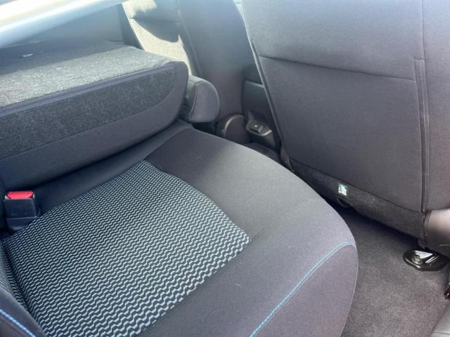 Nissan Leaf image 2
