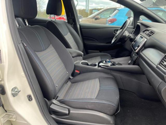 Nissan Leaf image 1