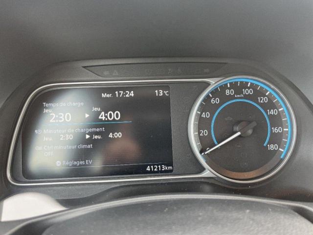 Nissan Leaf image 2