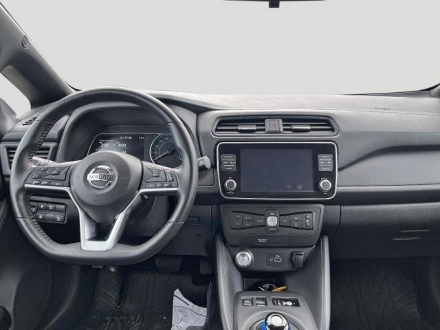 Nissan Leaf image 4