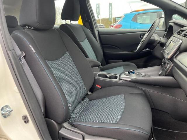 Nissan Leaf image 8