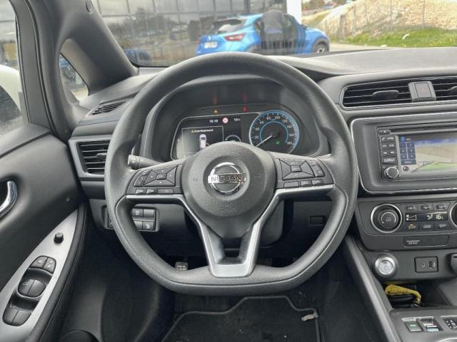 Nissan Leaf image 4