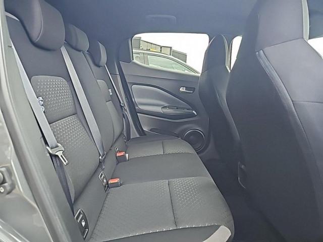 Nissan Juke image 8