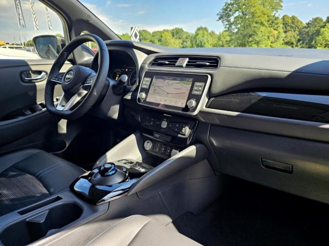 Nissan Leaf image 8