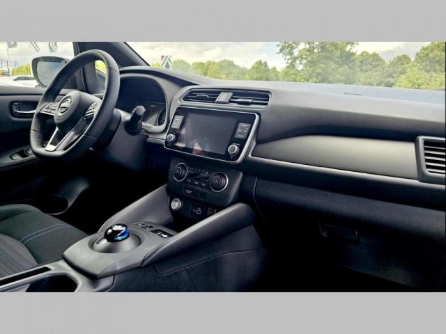 Nissan Leaf image 6