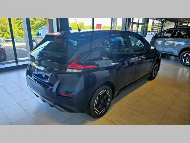 Nissan Leaf image 5